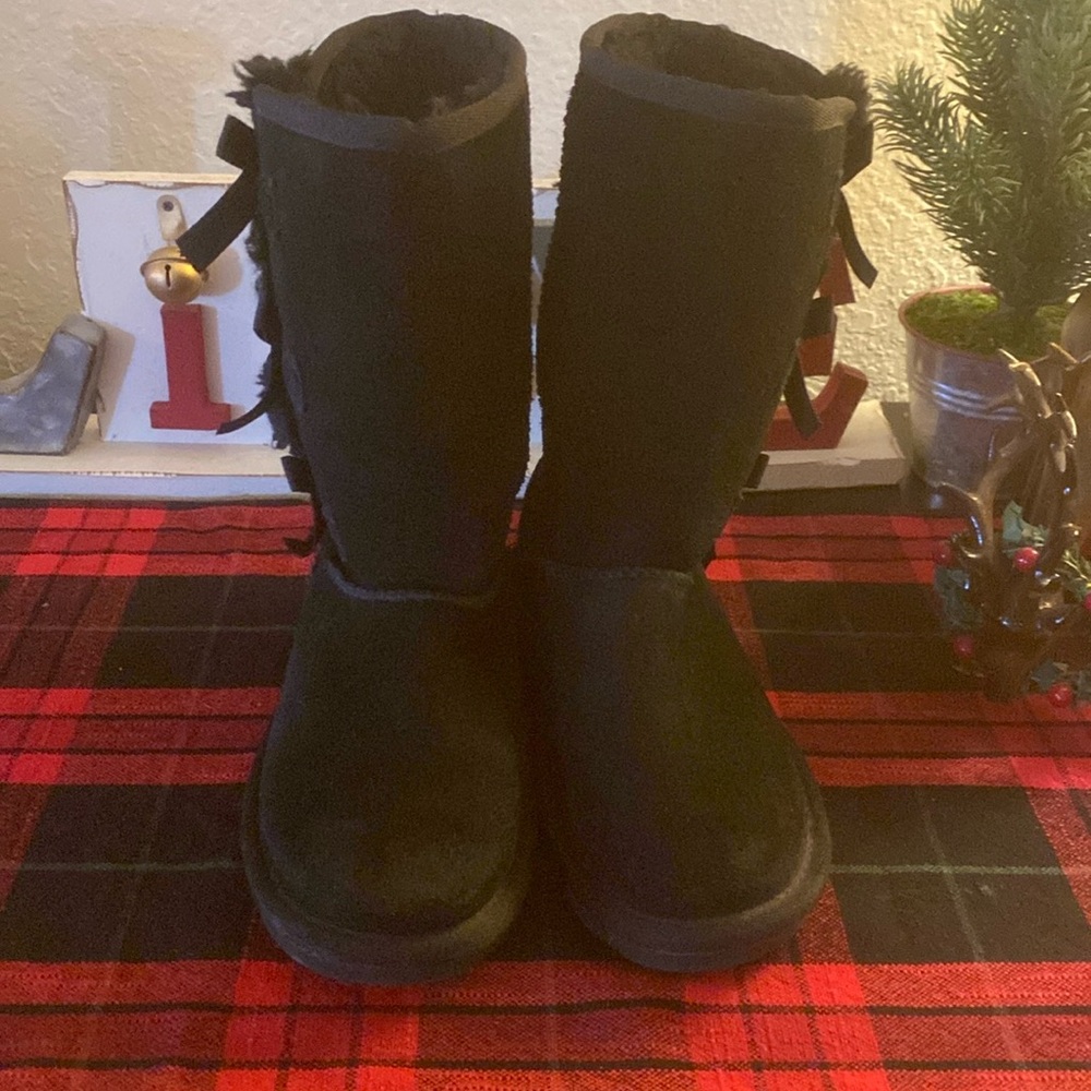 Black Koolaburra by UGG Boots 
Size 13